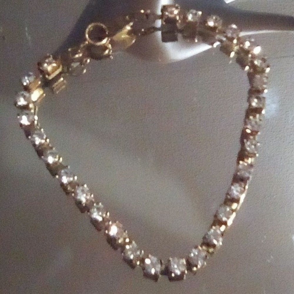 Vintage Avon Gold-Tone Rhinestone Tennis Bracelet - Picture 6 of 8